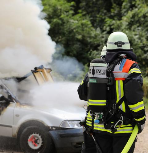 Schauübung: Löscheinsatz bei Pkw-Brand